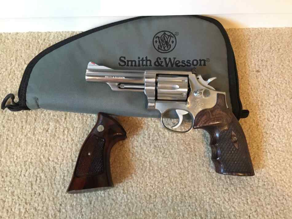 S&amp;W revolver model 66. .357