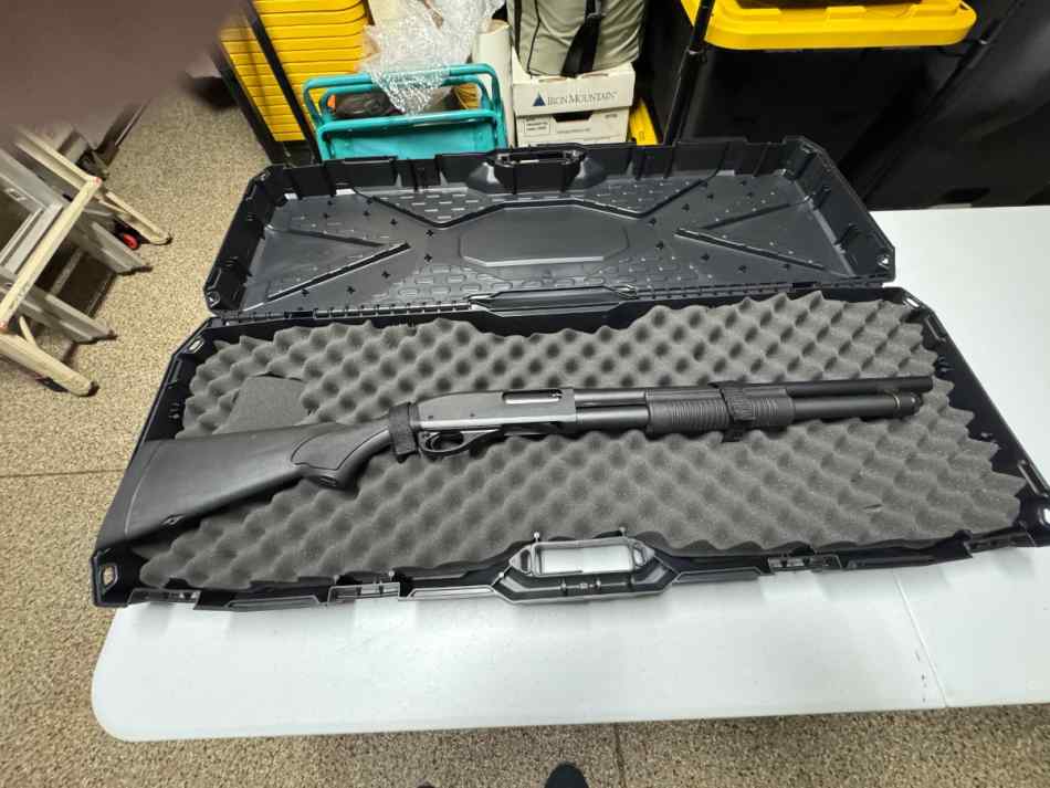Remington 870 Tactical.